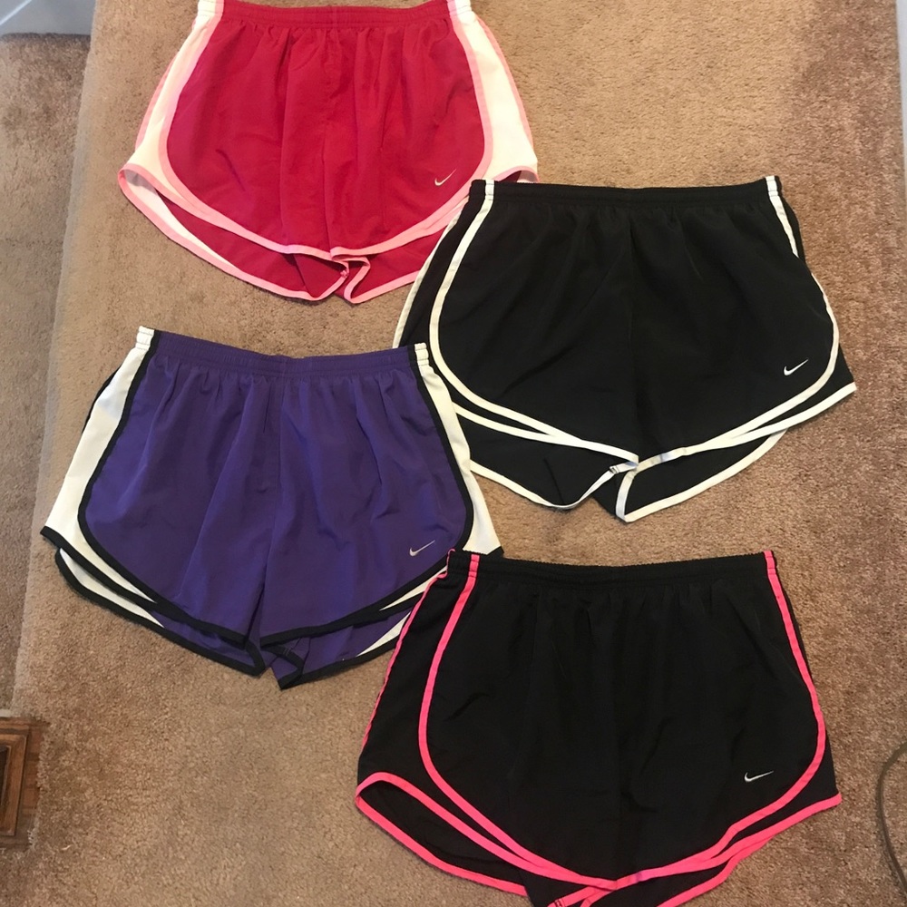 Nike shorts size L